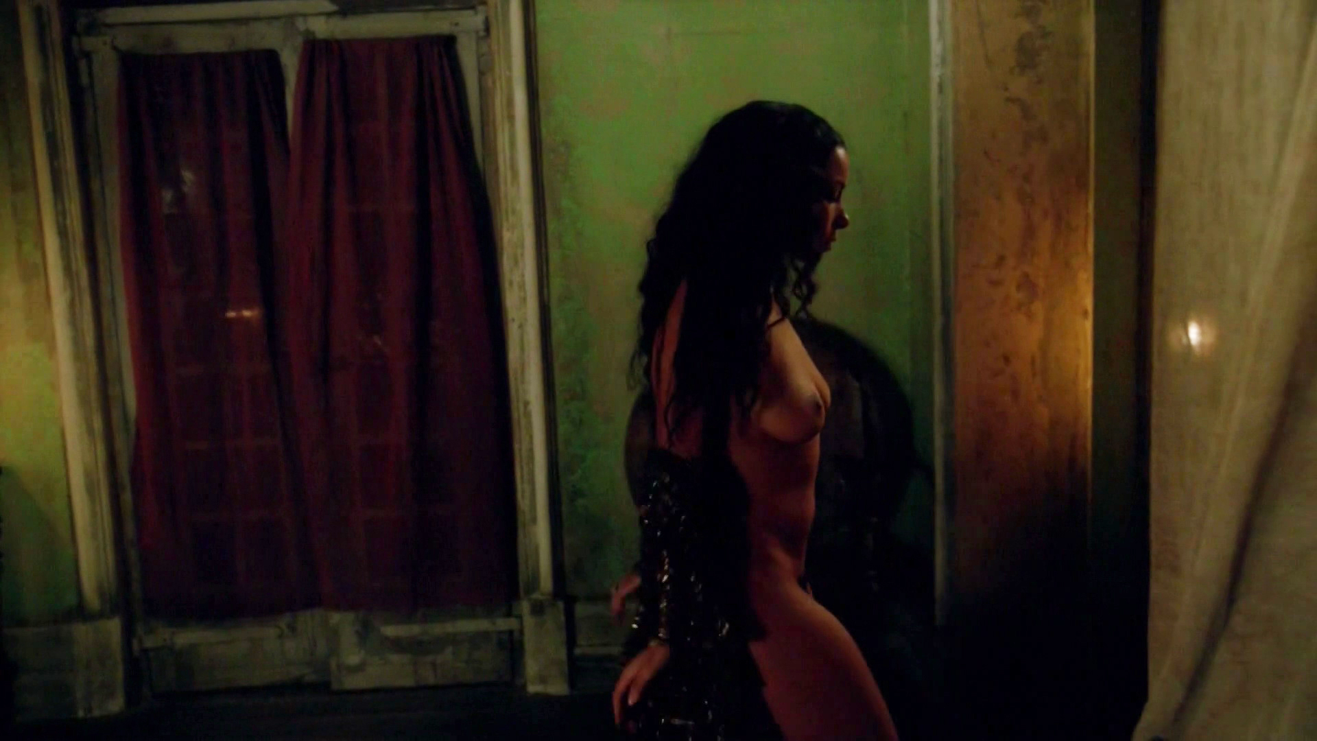 Clara Paget Jessica Parker Kennedy Black Sails S E