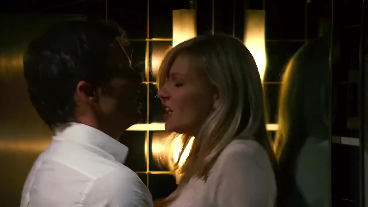 Kirsten Dunst is nailed and changing in Bachelorette Hollywood sex scene ( 2012) unsimulated sex videos on mainstream cinemas